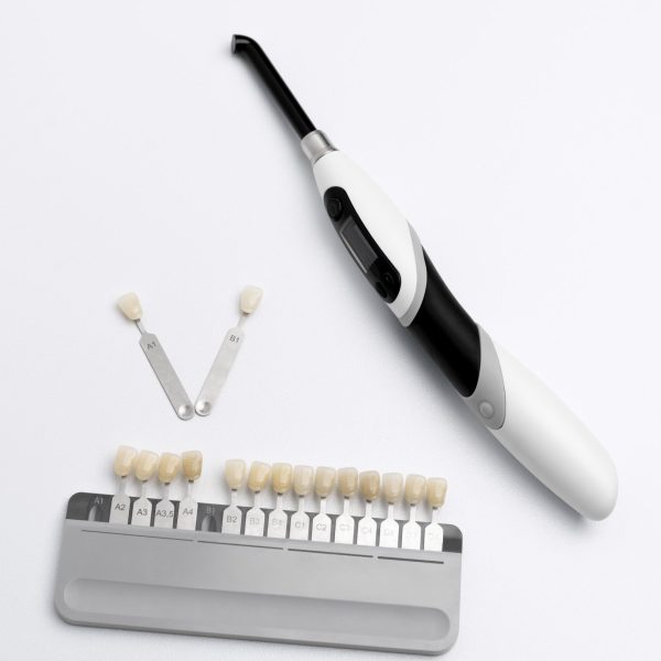 close-up-dentist-instruments (4)